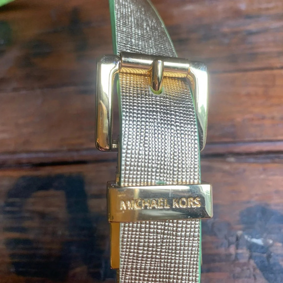 Micheal kors gold belt, thin belt - Picture 2 of 4